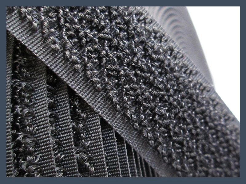 Self-Engaging Hook and Loop Piping Tape Thumb