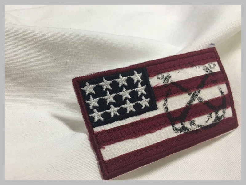 Merrow Border Iron-On Embroidered T-Shirt Patches Thumb