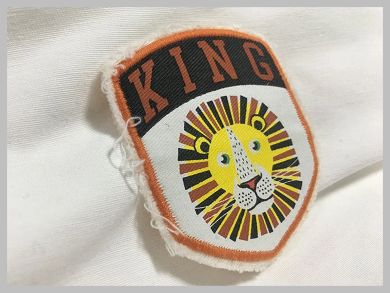 Merrow Border Iron-On Embroidered T-Shirt Patches Thumb